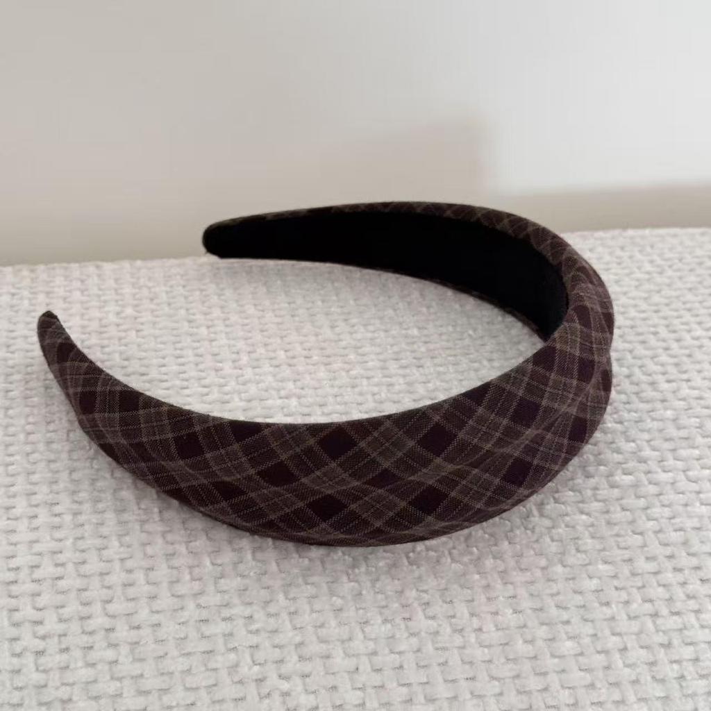 Autumn & Winter Retro Checkered Hairband: Versatile Headwear for Women