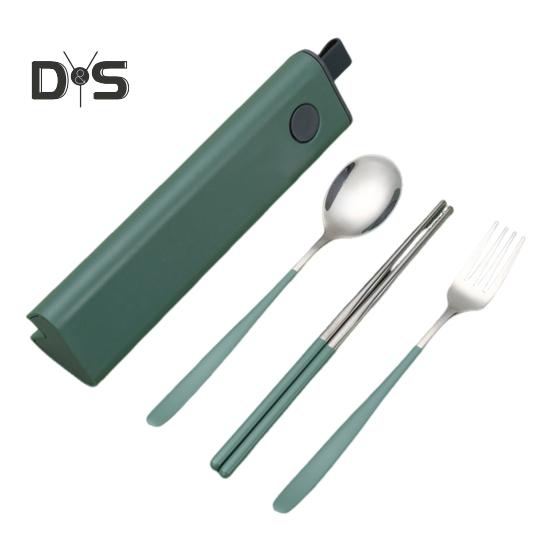 

Дорожный набор столовых приборов из нержавеющей стали, вилка и ложка с футляром, портативный набор столовых приборов с гладкими краями для офиса, школы, кемпинга зелёный