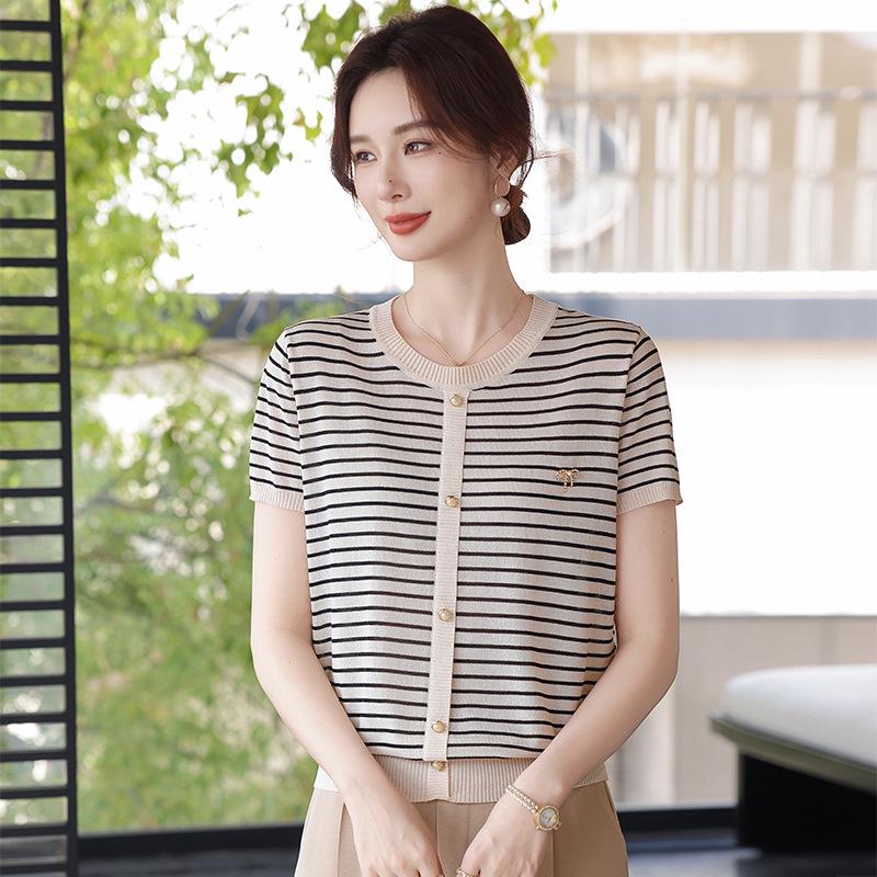 

Striped Ice Silk Blouse - Summer Short-Sleeve T-Shirt for Young, Middle-Aged, and Elderly Women. 4XL (Recommended 135-150 lbs) абрикосовый/бежевый