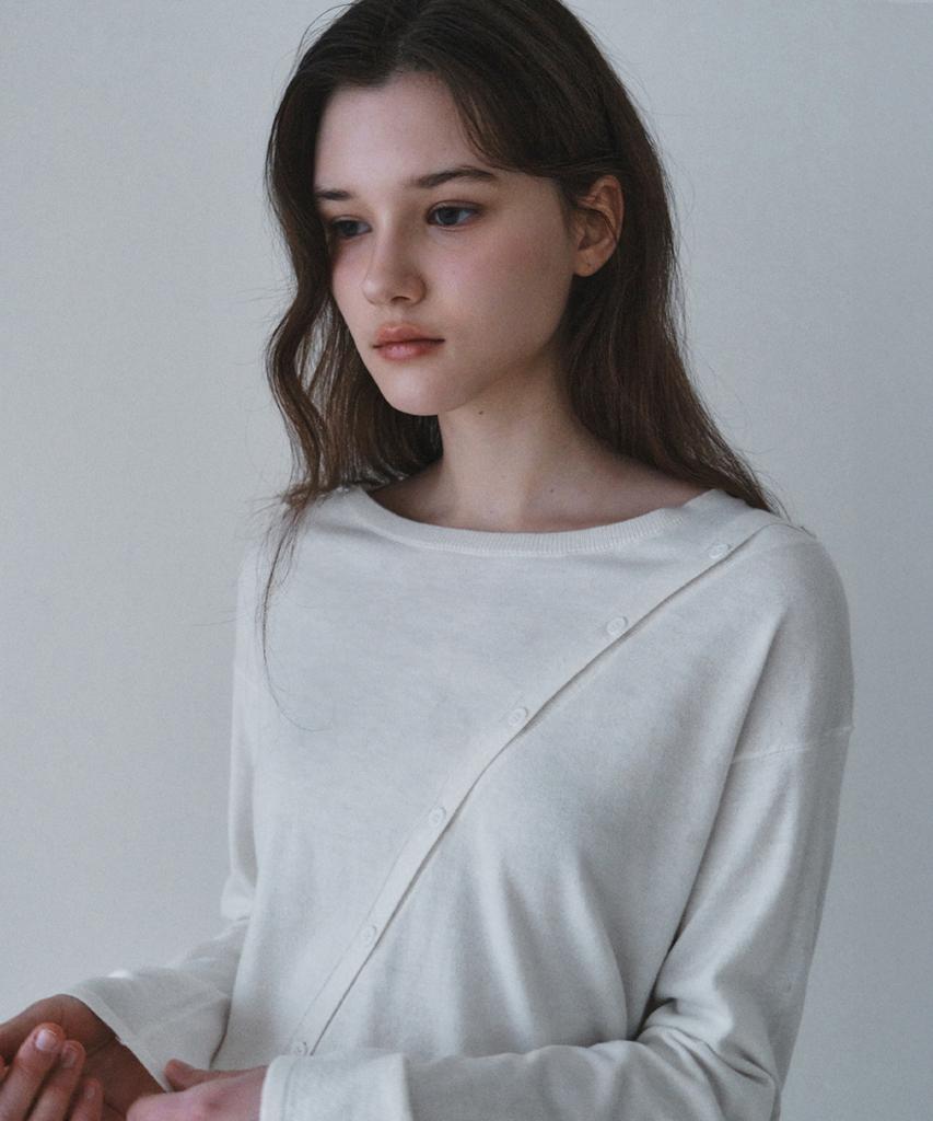 Wednesday Oasis For Woman Diagonal Button Round Knit_Ivory(Wc26Kn07)