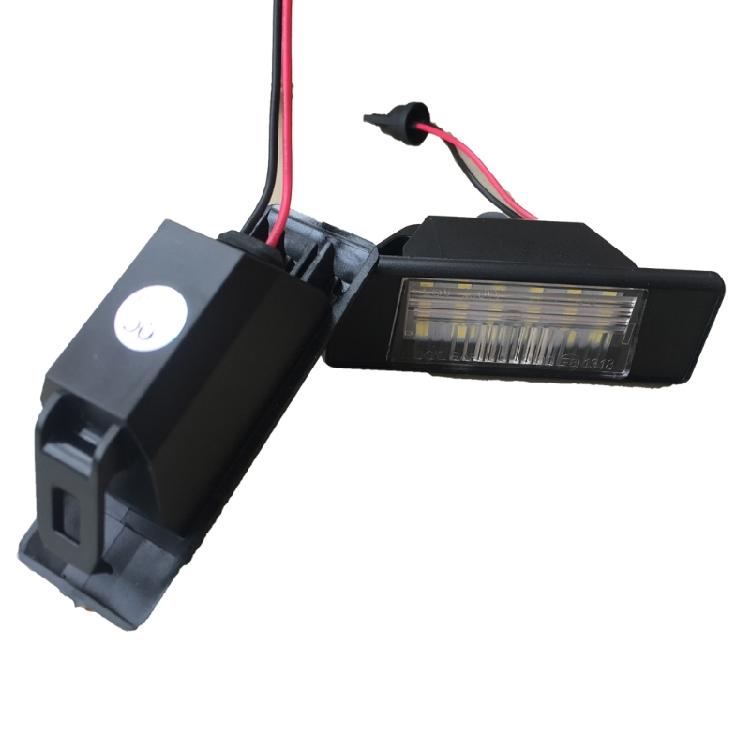 2Pcs Vehicle Rear License Plate LED Light for  X-Trail  Qashqai