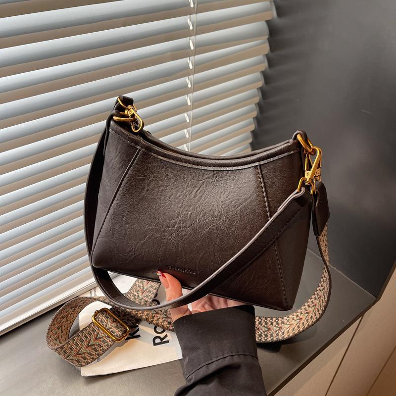 

Сумка Maillard женская 2025 новая осень и зима высококлассное ощущение нишевая мода универсальная сумка-мессенджер сумка-ведро большой вместимости темно-коричневого