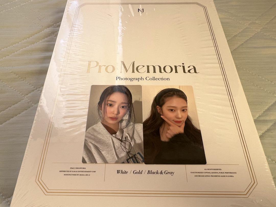 

[USED] Kim Minju Photobook Pro Memoria with Trading Cards