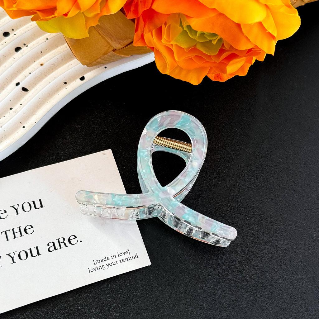 Chic Large Mermaid Hair Claw Clip For Sophisticated Updos And Ponytails In Various Colors