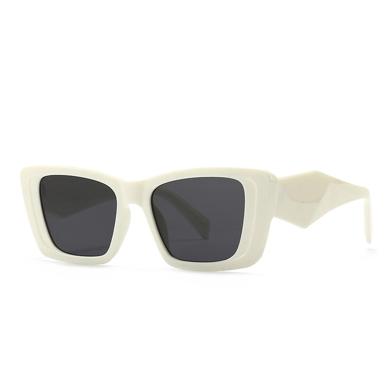 New European American Fashion Small Frame Sunglasses Women Trendy Stylish UV Protection Lightweight