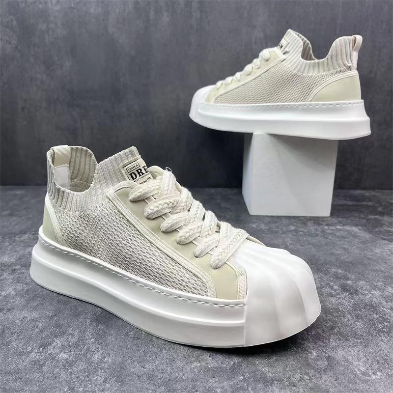 

Мужская обувь. Летняя обувь для спорта и отдыха на толстой подошве и с дышащей сеткой.