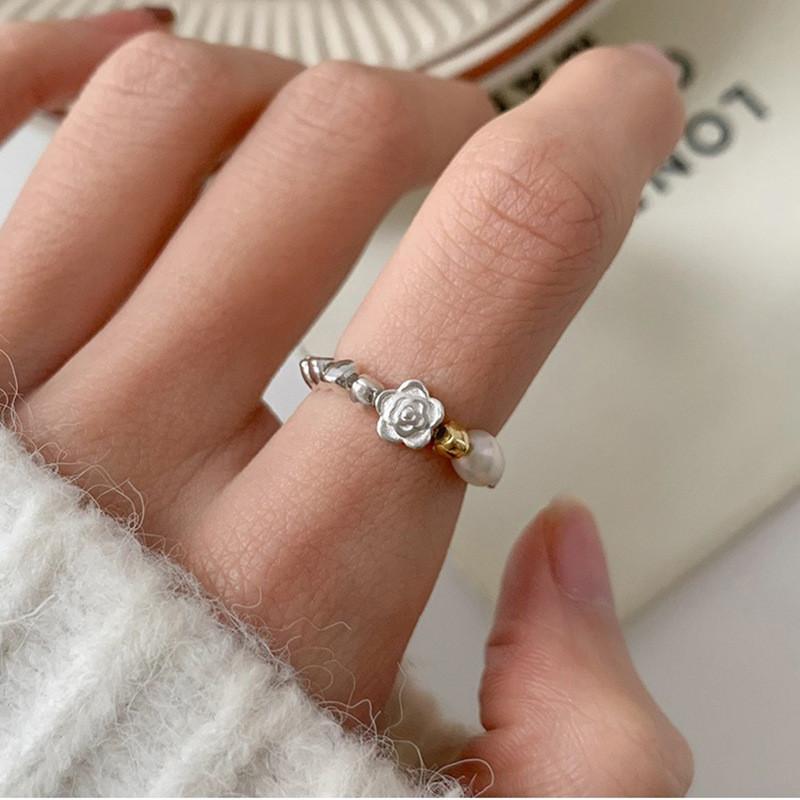 Elegant Korean Floral Design Pearl Ring For Women With Copper Material And Elastic Band