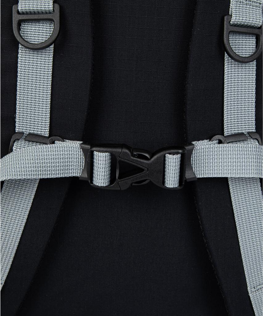 Yeseyesee Y.E.S Rushed Carapace Knapsack Black