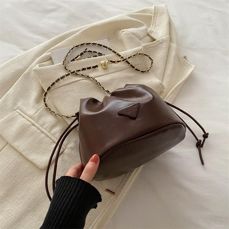 New Trendy Small Bags for Women In Summer  Women's Crossbody Bag Casual Niche Fashion Trendy Bucket Bag