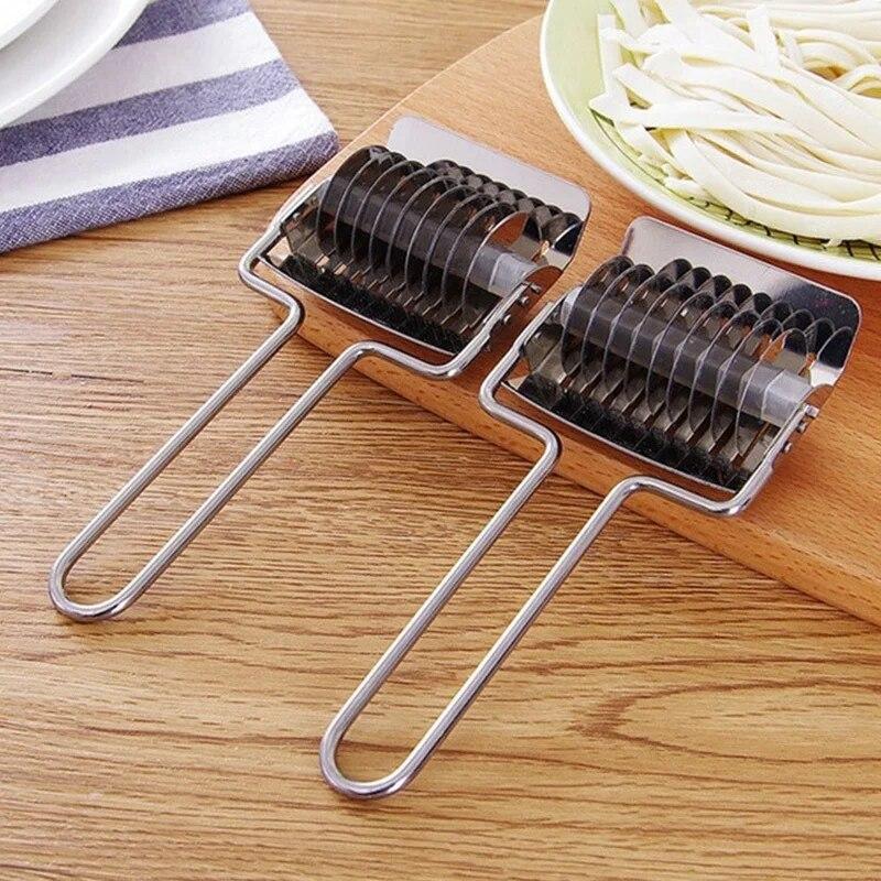 Máquina de prensagem com cabo antiderrapante Utensílios de cozinha Máquinas de espaguete Faca de corte de macarrão 1 peça Cortador de seção manual