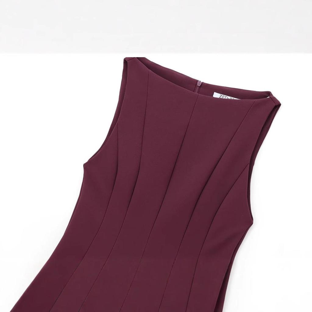 Winter 2024 Women's European & American Style Sleeveless Boat Neck Dress with a Simple Wide Hem