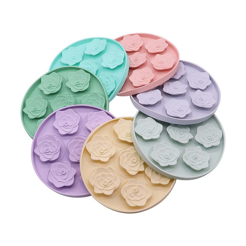 

Pet Flower Slow Feeder Silicone Lick Pad - Safe, Soft, Non-slip Placemat for Pets Rose