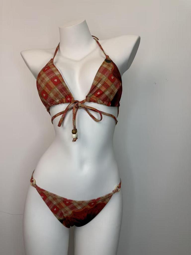 Koreański Trzyczęściowy Zestaw Bikini Push-Up - Seksowny Kostium Kąpielowy dla Małego Biustu na Wakacje i do Gorących Źródeł