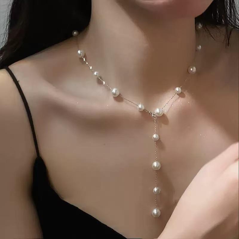 Gypsy natural freshwater pearl necklace women's new light luxury niche fringed collarbone chain fashion neck chain
