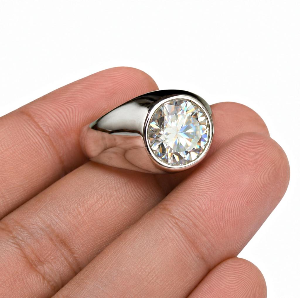 Anello sigillo con diamante di moissanite, Anello da uomo in argento sterling 925, Anello con gemma taglio rotondo fatto a mano