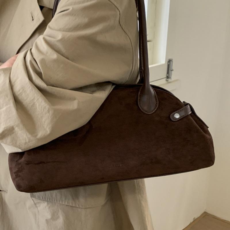Niche Fashion Retro Suede Shell Bag Women's New Shoulder Armpit Bag Casual Commuter Portable Baguette Bag