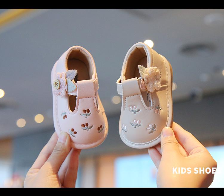 Soft-Soled Non-Slip Baby and Toddler Walking Shoes - Spring/Autumn Style Princess Squeaky Leather Shoes with Magic Tape for Girls.