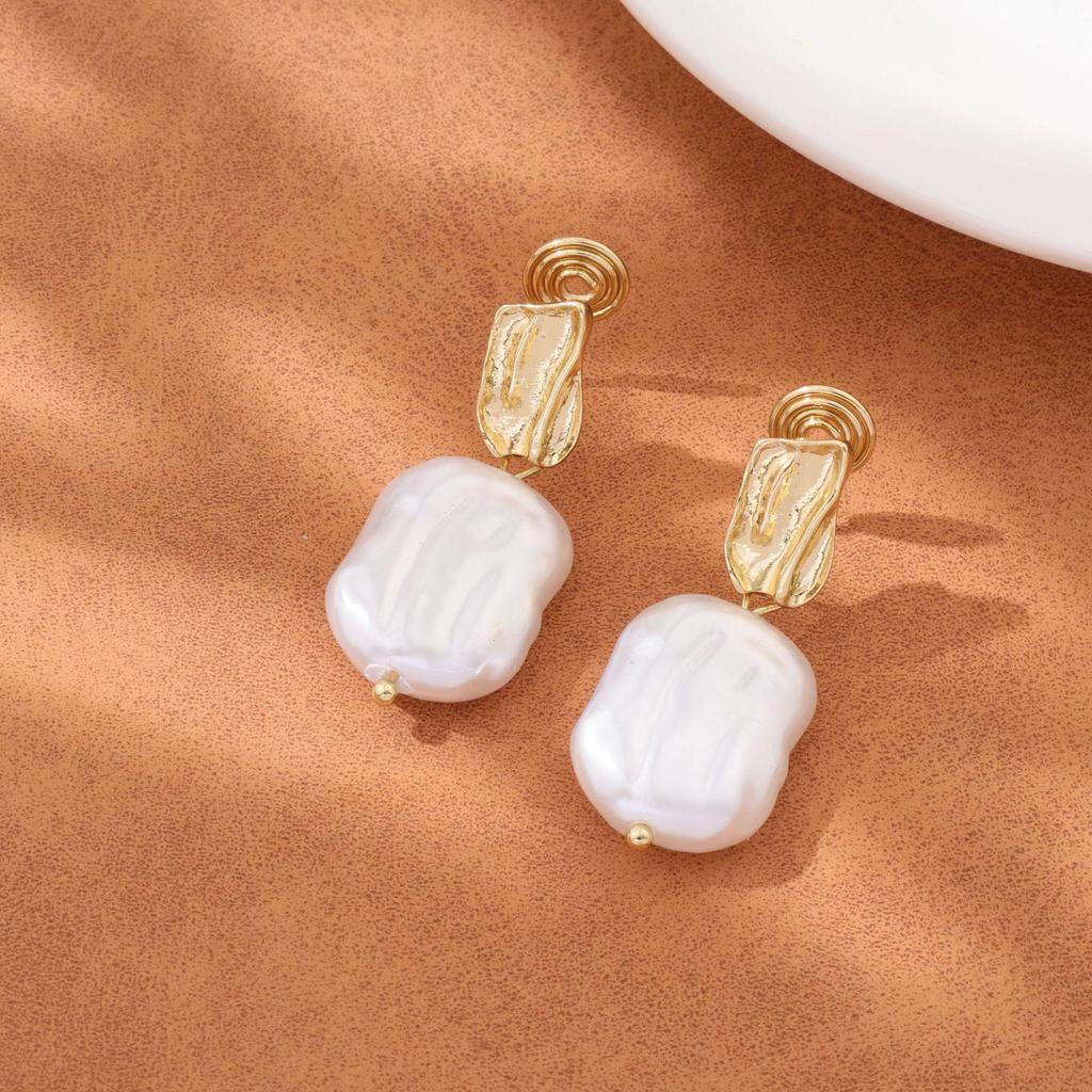 Pearl Mosquito Coil Disc Ear Clips: No-Pierce, Elegant French-Style Earrings for Women