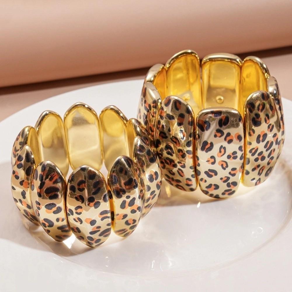 Temperament Leopard Print Cuff Bangles Europe American Style Exaggerated Bracelet  Decoration