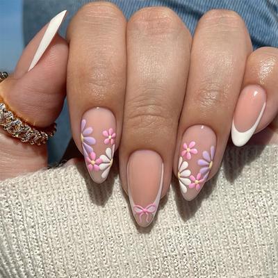 Sommerstil Tragen von Nagelstücken Französische weiße Nagelstücke Kurze Mandel-Nagelstücke Abnehmbare künstliche Nägel