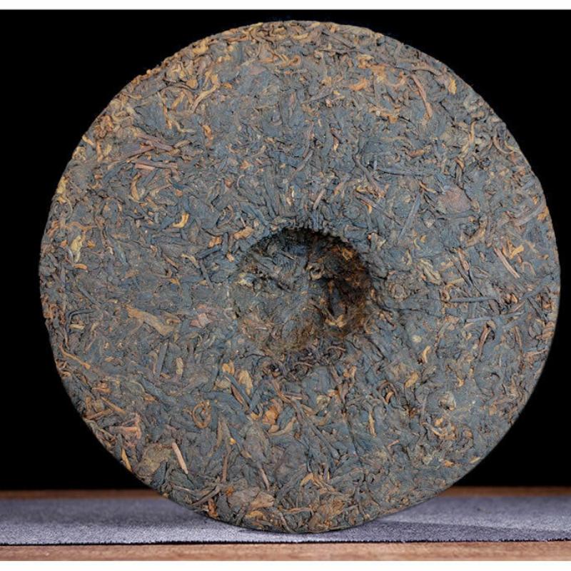 Menghai Heaven Earth Bulang Ageed Rhythm Pu-erh Tea Cake 2015 357g Zralý čaj Puer