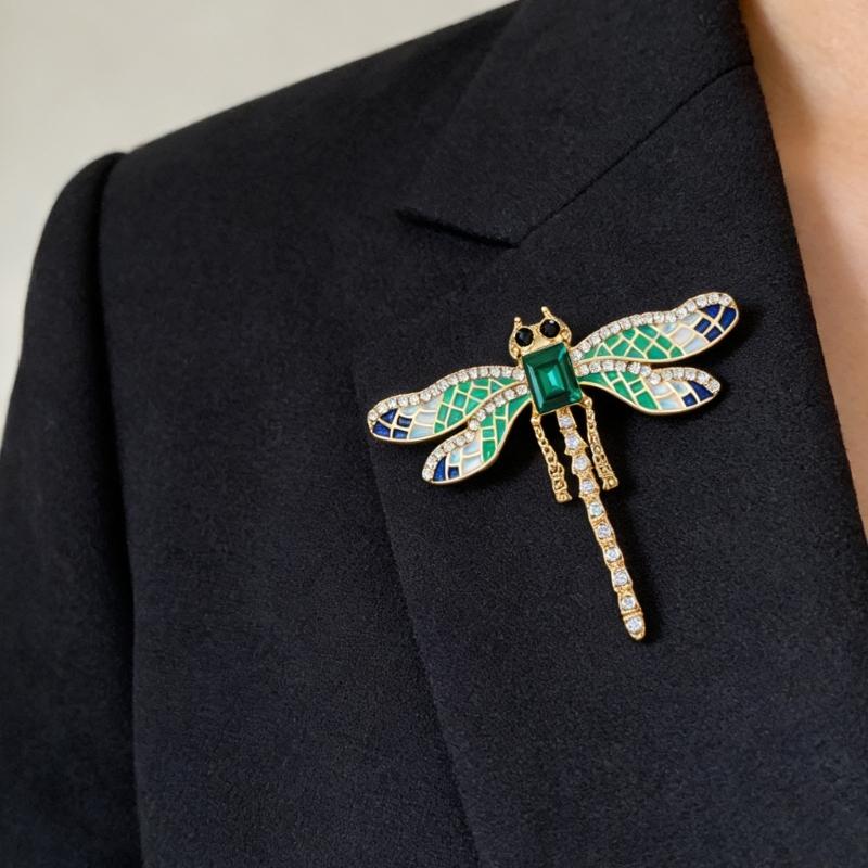 Elegant Brooch Multifunctional Accessory Dragonflies Badge Sparkling Brooch Suitable for Fashion Enthusiasts Present