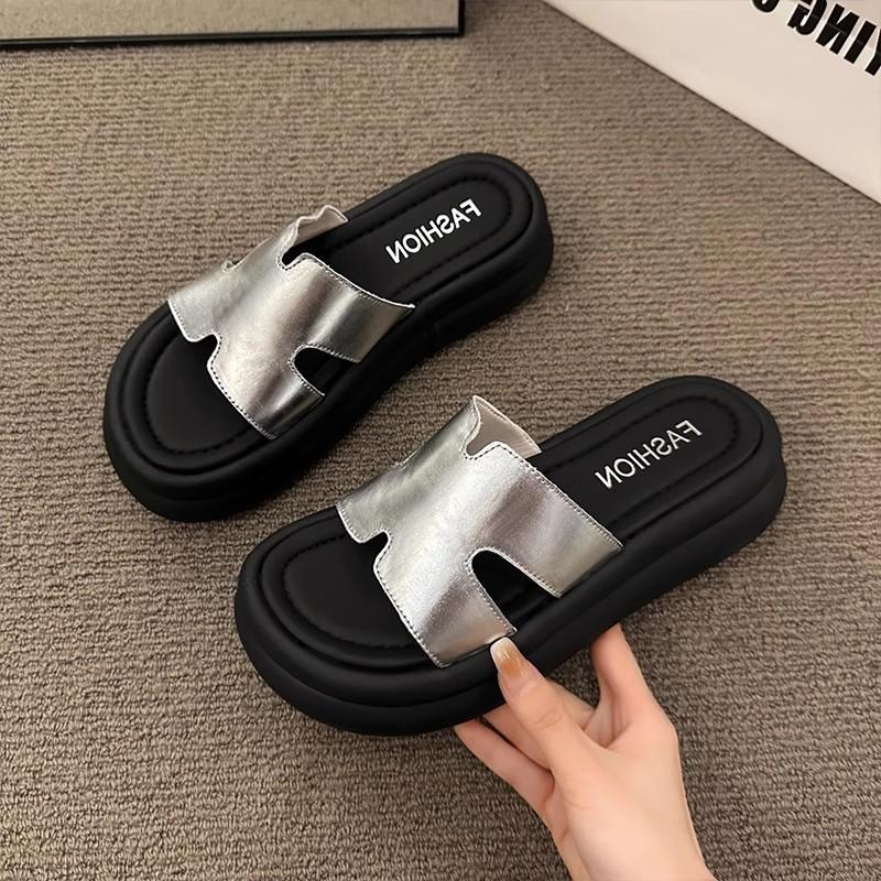 Thick-bottomed cool slippers for summer wear, new with skirts, super fire leisure beach one-word drag