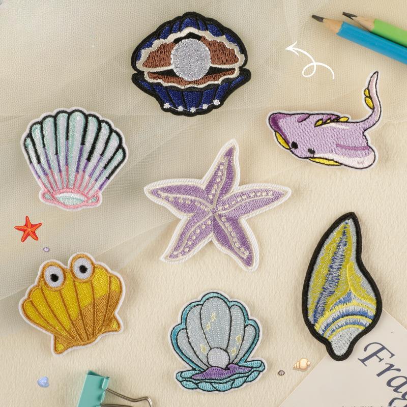 Haft haft naklejka DIY akcesoria naszywka akcesoria do butów i kapeluszy kreskówka muszla przegrzebkowa metka materiałowa naszywka naklejka samoprzylepna