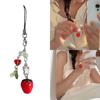 Cordão Estiloso para Celular Chaveiro com Pingente de Morango Chaveiro Colorido com Contas Removível Acessório Portátil para Mulheres