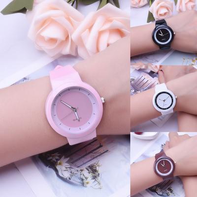 Einfache Mädchen Schüler Quarz Analog Jelly Armbanduhr Silikonband Rundes Zifferblatt AVE