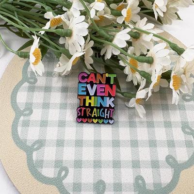 Broche Alphabet Multicolore Créative - Décoration de Sac à Dos Amusante & Cadeau