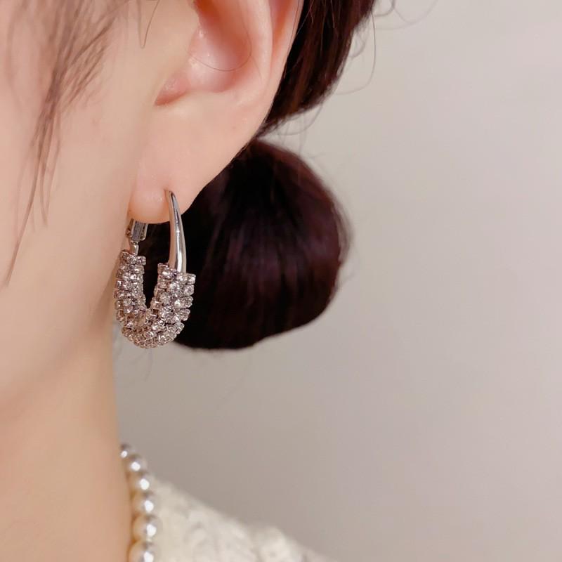 Exquisite Zircon Round Circle Earrings: Unique Design, Ultra-Shiny, Versatile Fashion for Women