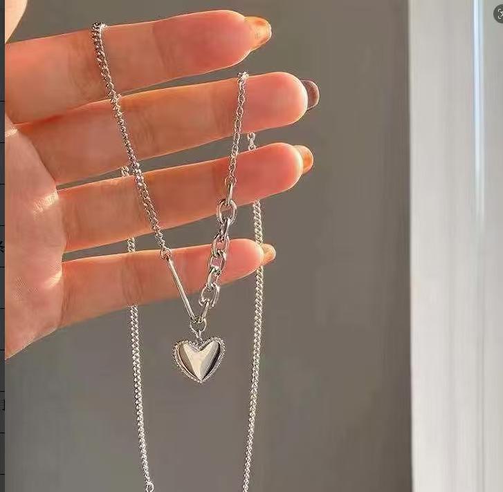 Sweet and cool babes love chain necklace female tide splicing high-end design sense niche versatile sweater chain cold wind