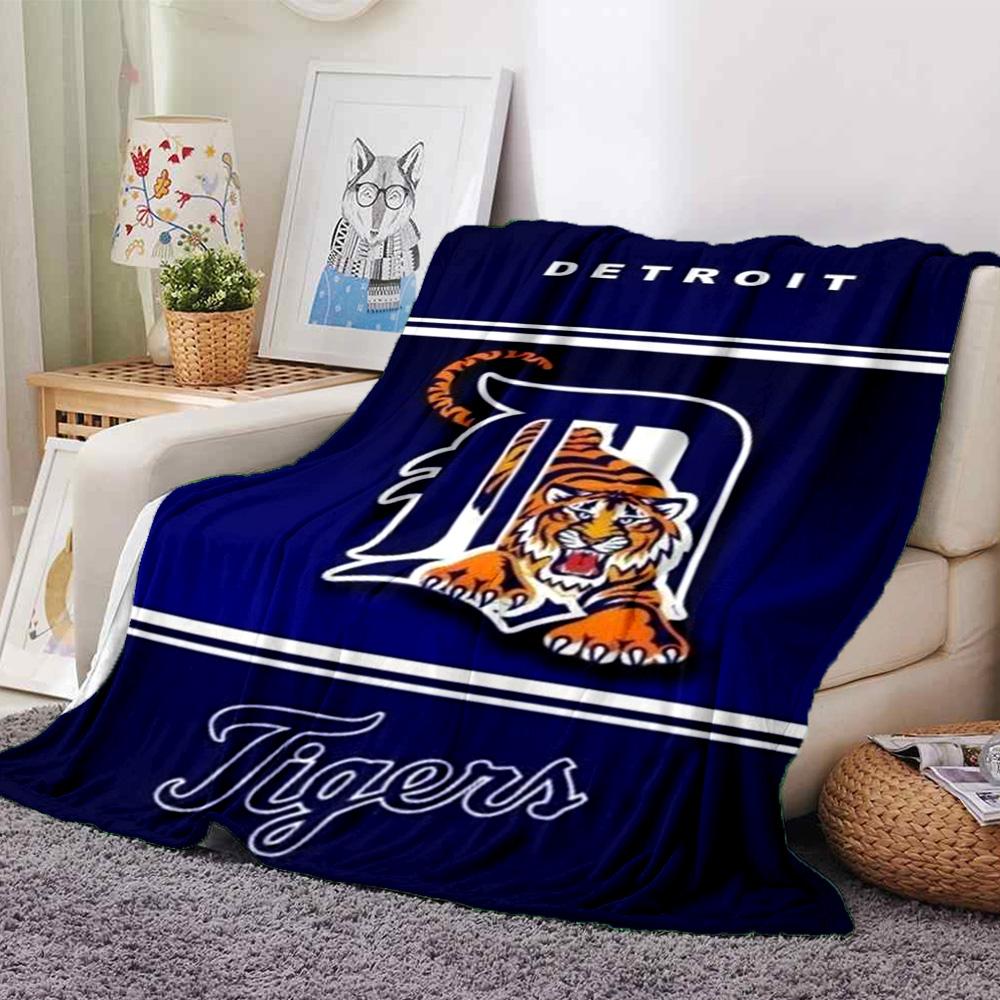 Detroit Tigers Print Flannel Blanket High Quality Warm Comfortable Cover for All Seasons Perfect for Gifts Home Decor