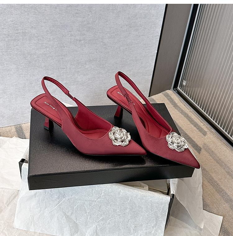 623-8 Xiaoxiangfeng rhinestone camellia pointed head high-heeled single shoes new temperament thin heel thin bag head single shoes women