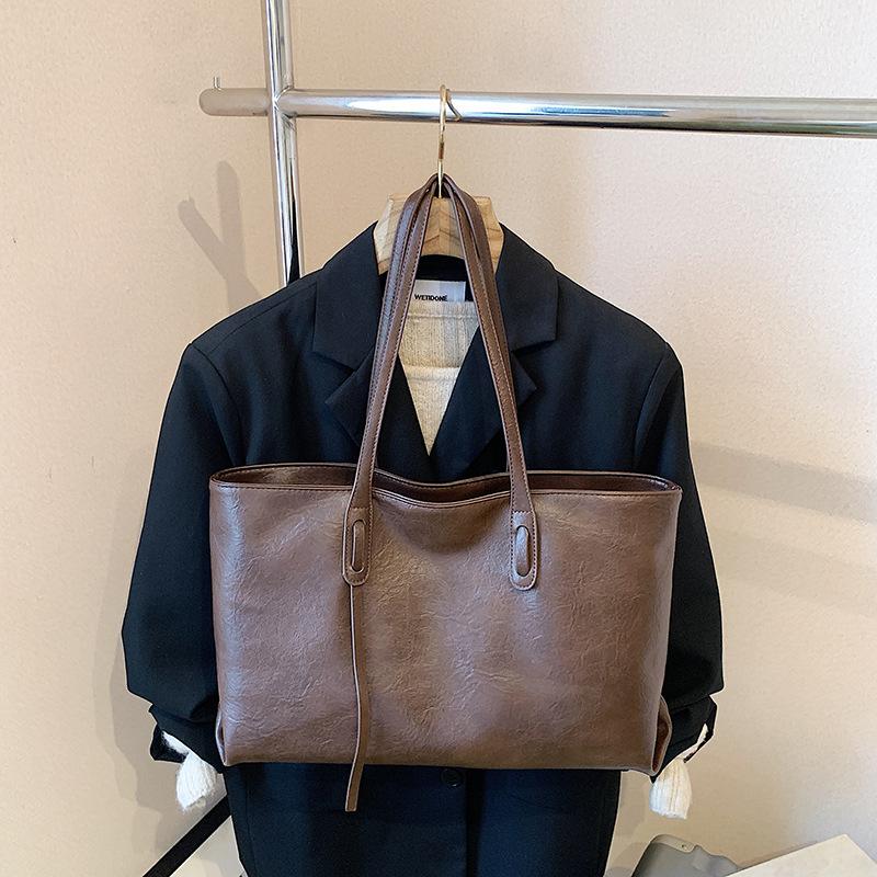 Large-capacity Bag Women's Autumn and Winter Versatile 2025 New Simple Texture Shoulder Bag Retro Work Commuter Tote Bag