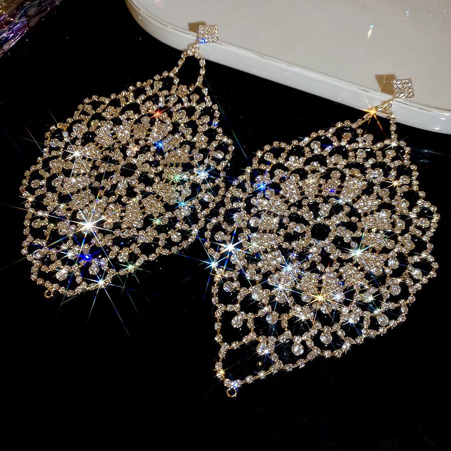 Luxury Spider Web Drop Tassel Earrings with Inlaid Diamonds