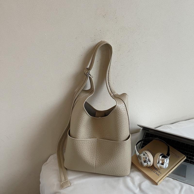 Autumn new product classic fashion niche style soft leather shoulder large capacity bag women's bucket bag crossbody texture commuting