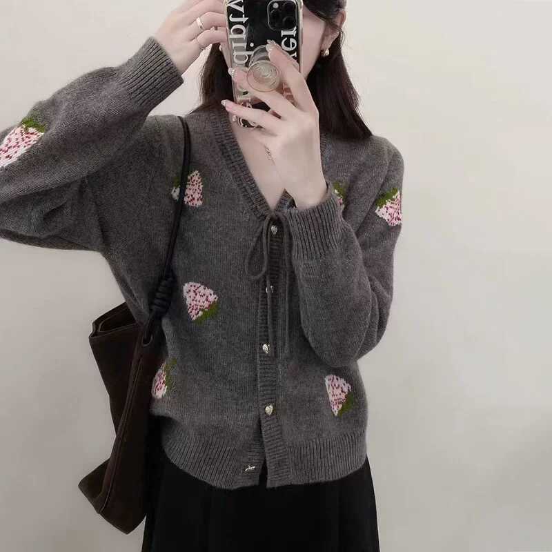 New strawberry jacquard knitted cardigan autumn and winter casual comfortable and thin bottoming shirt temperament lace-up sweater women