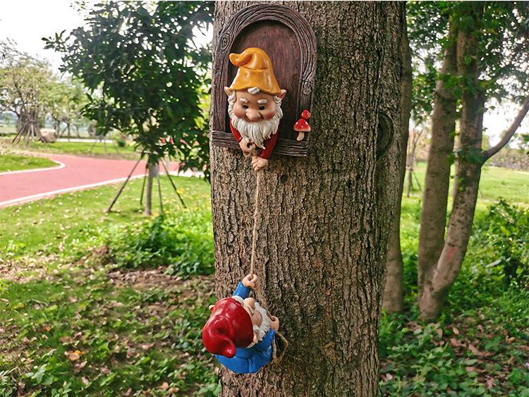 Climbing Gnomes Tree Decor - Cute Gnome Garden Statue Art Resin Dwarf Sculpture for Yard Outdoor Decoration Ornaments