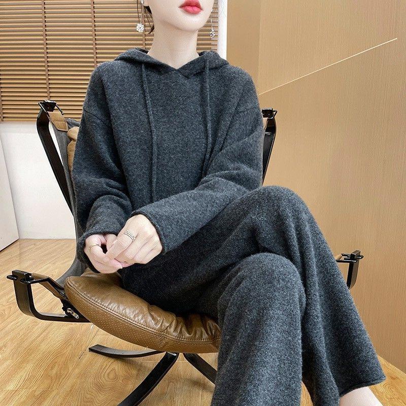 Koreanischer Stil Herbst/Winter 2025 Damen Kapuzen-Strickpullover & Weitbeinige Hosen Set