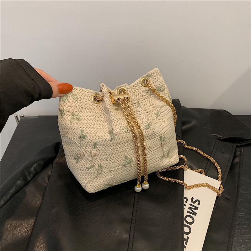 Literary National Style Large Straw Woven Drawstring Shoulder Bag With Chain