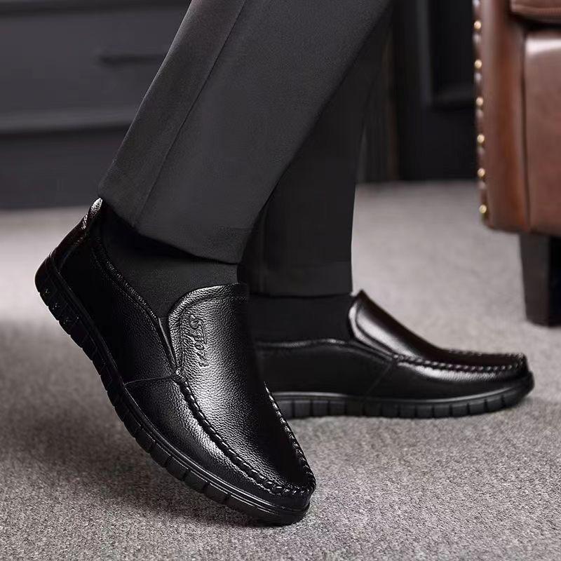 Real soft leather men's new versatile men's shoes casual leather shoes comfortable dad Doudou shoes