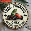 2d Flat 20*20cm Retro Style Circular Wooden Frog Parking Sign, Fantasy Cartoon Frog Driving Red Car Design, Wall Decor for Homes, Offices, Cafes, Bars
