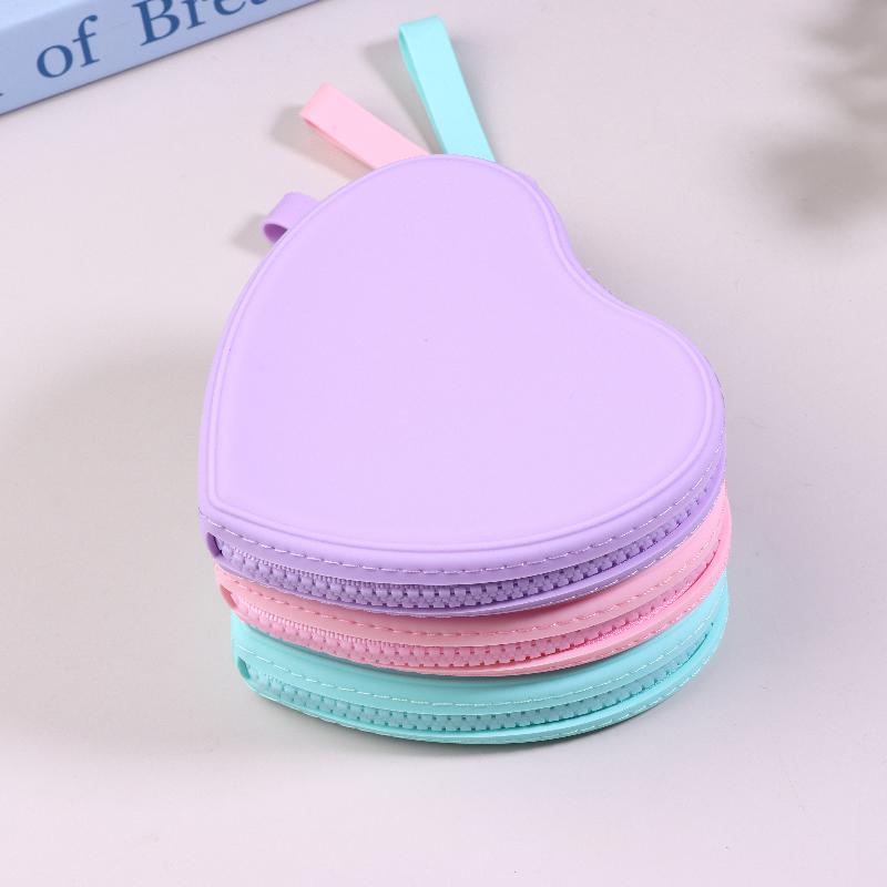 Portable Silicone Coin Purse Waterproof Heart-Shaped Small Wrist Wallet Solid Color Zipper Travel Sundries Storage Bag