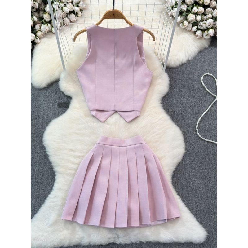 Internet Celebrity Vest Waistcoat Pleated Skirt Suit Metal Buckle