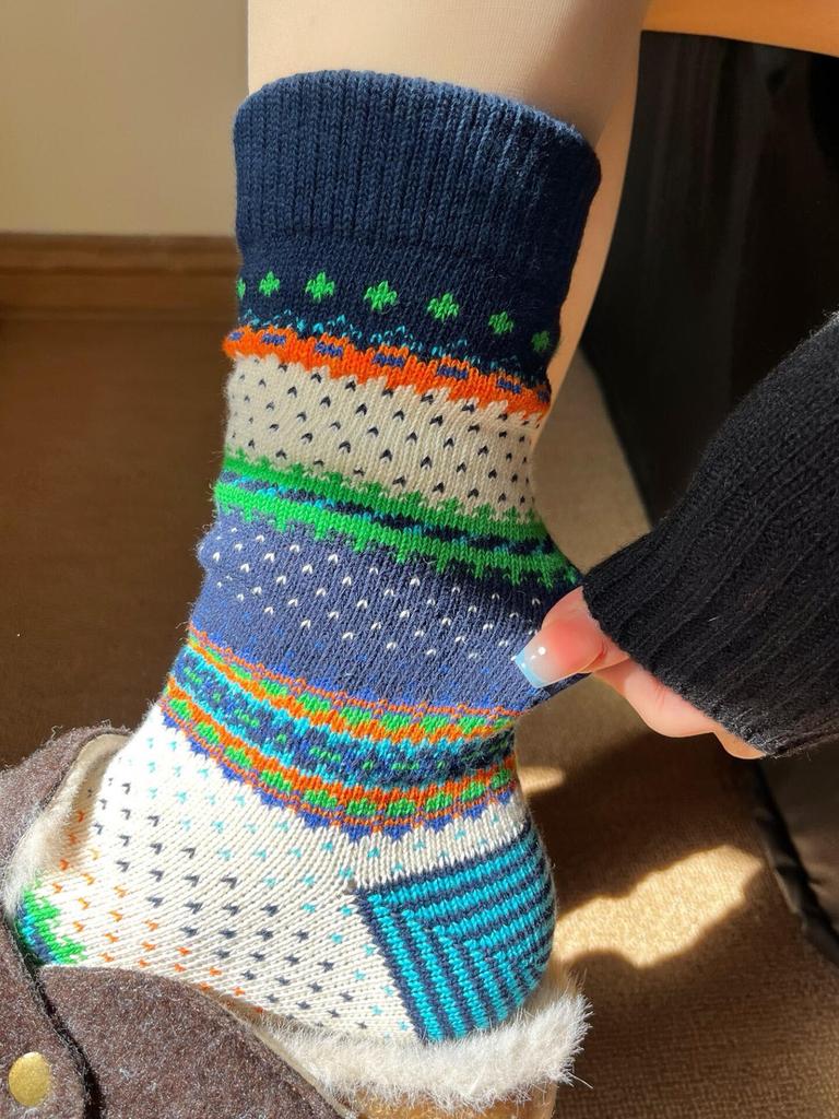 Niche Ethnic Style Cross-Border Thick Thread Kaji Retro Trend Street Medium Tube Cotton Socks