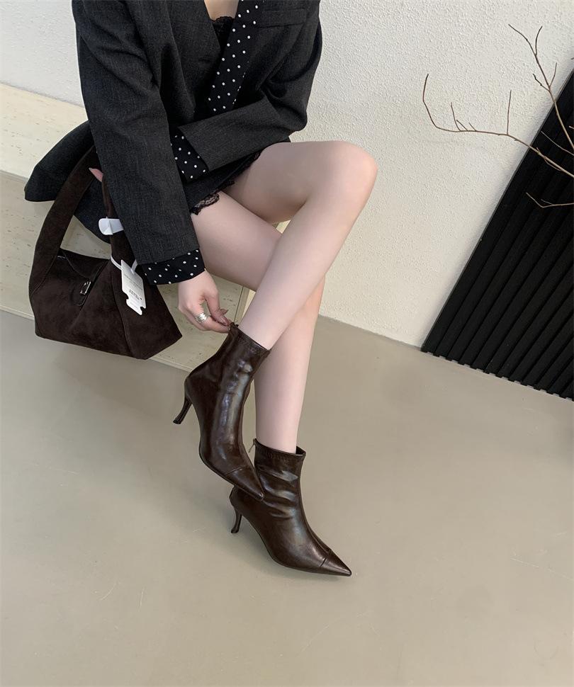 

Splicing pointed short tube thin boots women s thin heel 2025 new high heel rear zipper Korean small bare boots Martin boots 39 темно-коричневого