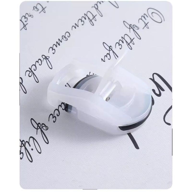 denivyse - Plastic Eyelash Curler