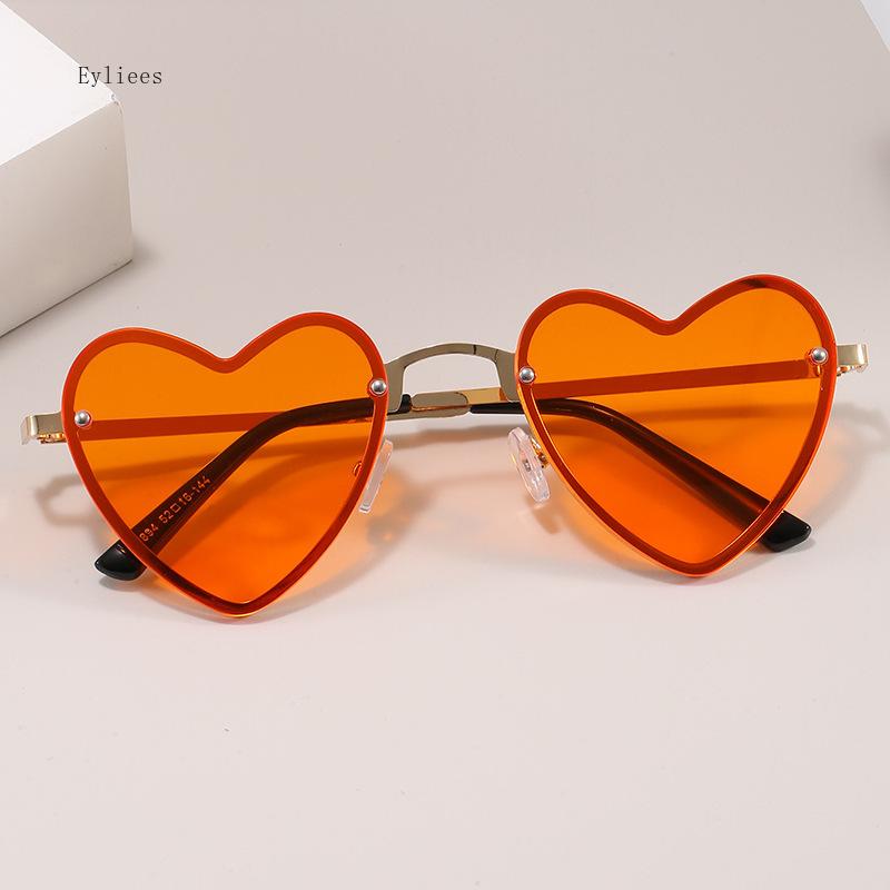 

Glamorous Sexy Heart Women Adults Sun Protection Glasses Fashion Stylish Fashion Alloy Metal Frame Construction Gradient Sunglasses UV 400 Sun